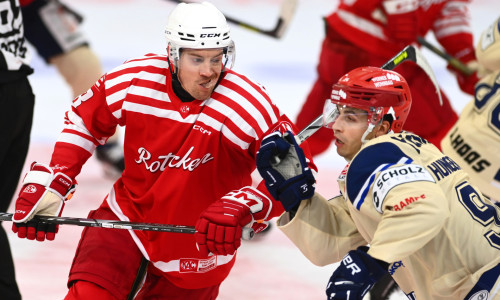 Nick Petersen eröffnete die Eishockeysaison in der Heidi Horten-Arena mit einem Doppelpack