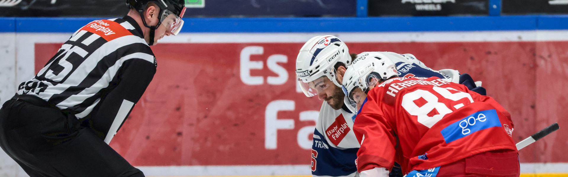 Raphael Herburger und die Rotjacken sind am Freitag das erste ICE-Team, das in der neuen Alba Aréna gastiert.