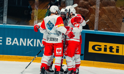 Die Rotjacken jubelten am Mittwochabend über einen Auswärtssieg beim amtierenden CHL-Titelträger Genève-Servette