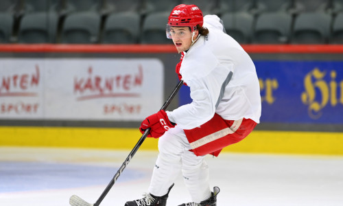 Marco Kasper bereitete sich im Juli und August im Training der Rotjacken auf die NHL-Saison vor