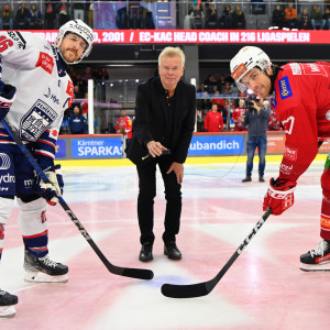 Der doppelte KAC-Meistertrainer Lars Bergström war in Klagenfurt zu Besuch und übernahm den ersten Scheibenaufwurf