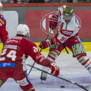 Bei den Füchsen rückte Mike Halmo für den verletzten Dustin Gazley wieder in das Lineup