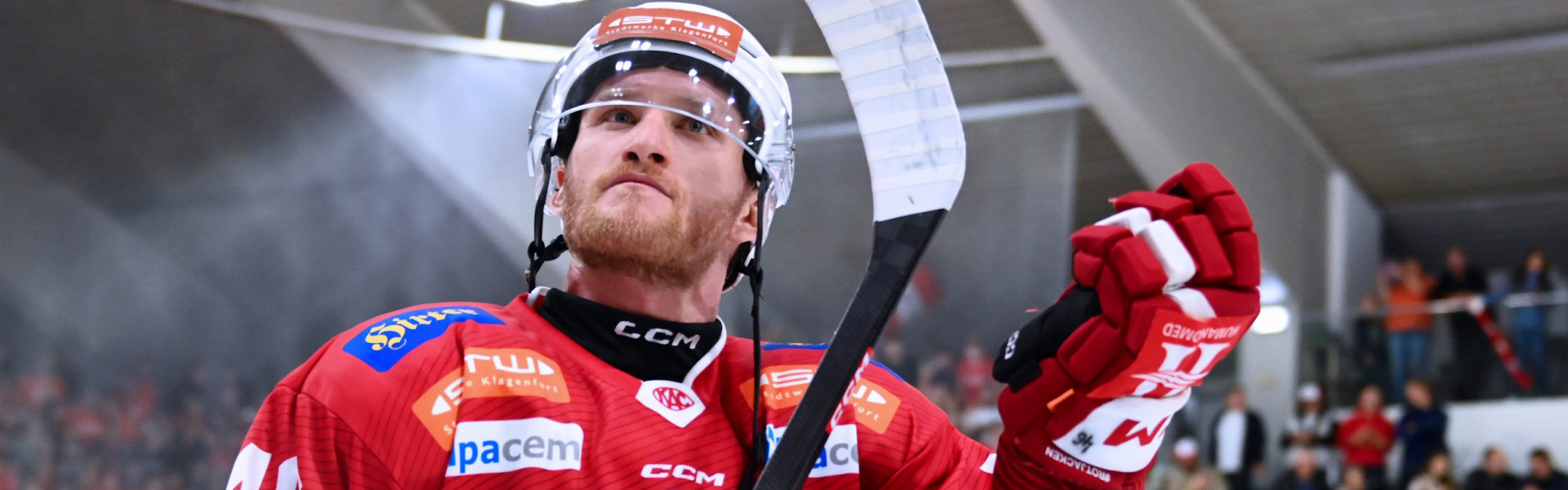 Stürmer Johannes Bischofberger bestritt in der laufenden Saison in ICE und CHL 23 Spiele für die Rotjacken