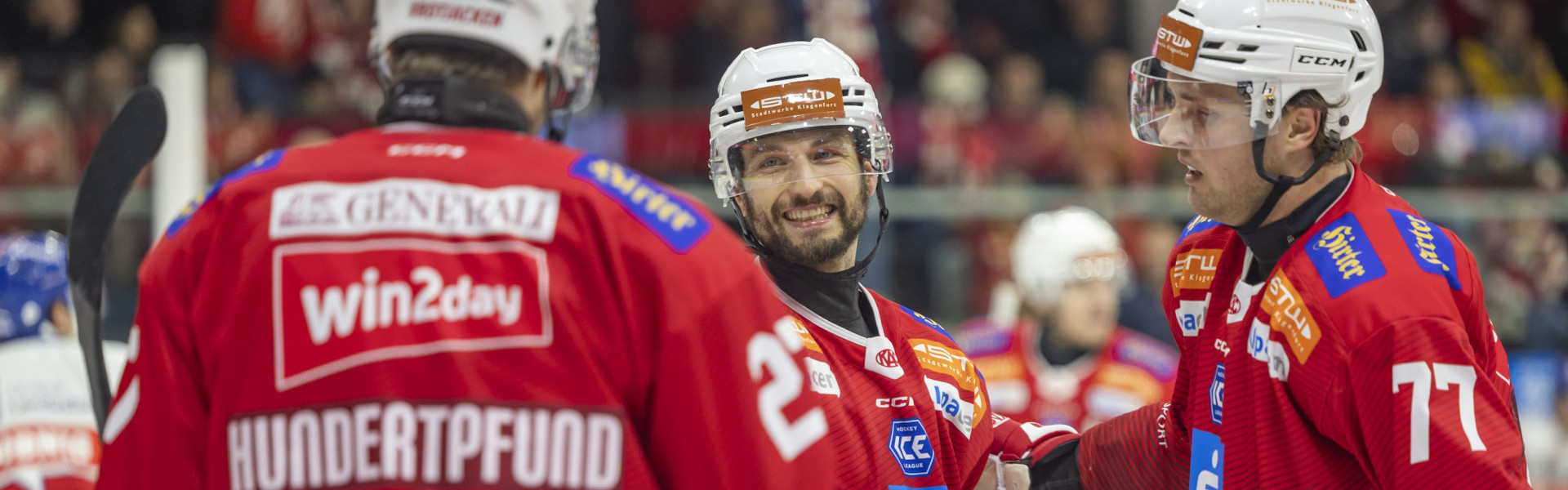 Raphael Herburger verbuchte beim 11:3-Kantersieg der Rotjacken gegen Innsbruck ein Sechs-Punkte-Spiel