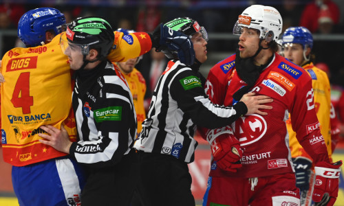 Kapitän Thomas Hundertpfund und die Rotjacken treten am Freitagabend bei Asiago Hockey an